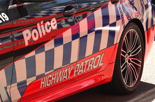 police_highway_patrol_car_600_pix.jpg